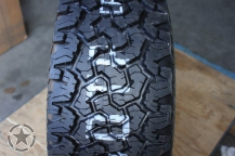 Tire Chevy Blazer 31x10.5x R15 LT