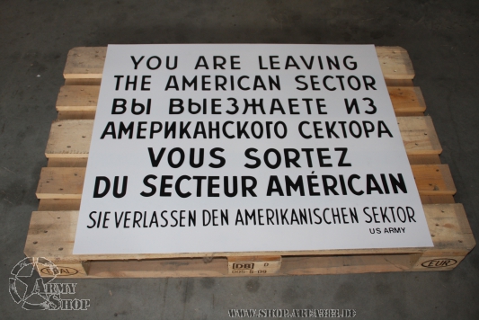 Kunststoffschild checkpoint charly  95 cm x 80 cm x 1 mm