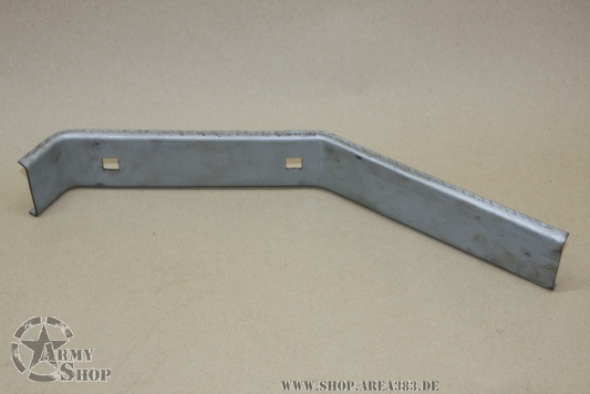 Strebe für den Regler am Kotflügel