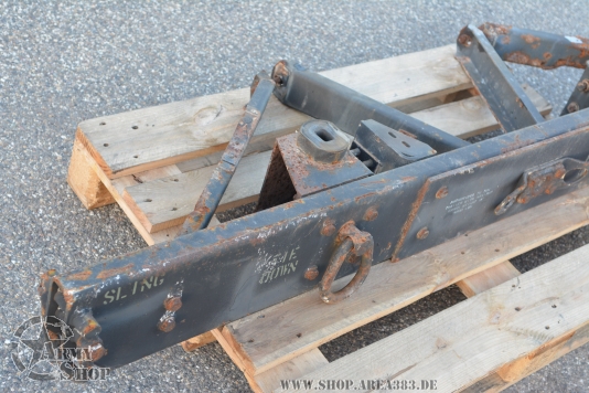 Stoßstange HMMWV hinten inkl. Halterung für A2 Modelle