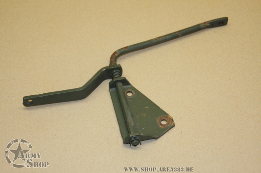 Umlenkung Gasgestänge am Motor Willys MB