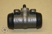 Brake cylinder, Left Dodge WC 51 / 52
